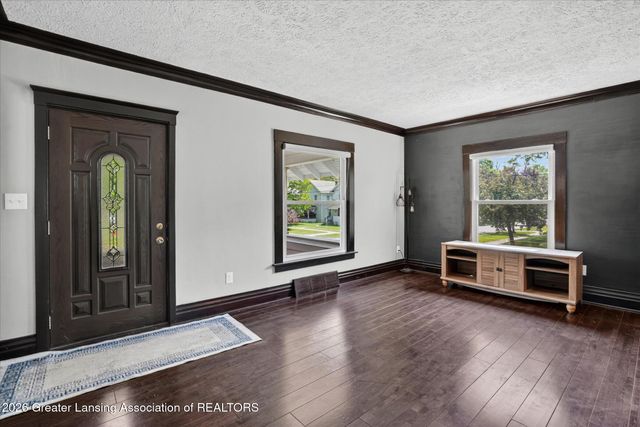1728 Davis Avenue, Lansing, MI 48910