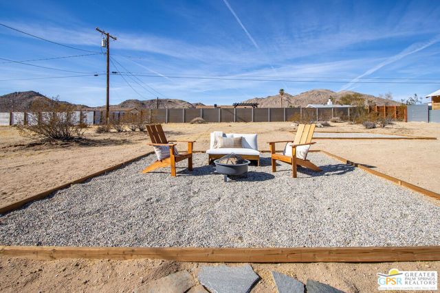 4742 Avenida La Flora Desierta, Joshua Tree, CA 92252