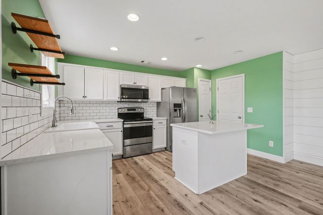 1415 Old Stone Rd, Lebanon, TN 37087