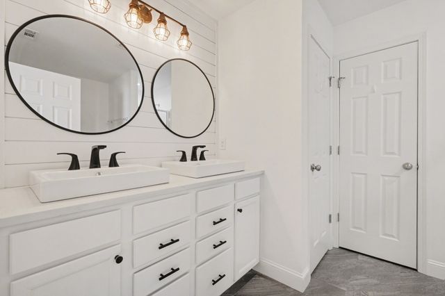 1415 Old Stone Rd, Lebanon, TN 37087