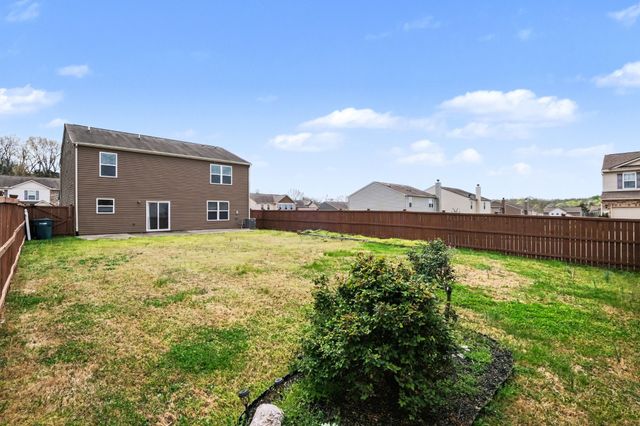 1415 Old Stone Rd, Lebanon, TN 37087