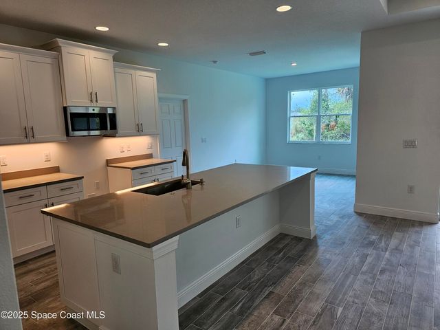 431 Falls Church Street SW, Palm Bay, FL 32908