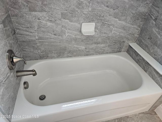 431 Falls Church Street SW, Palm Bay, FL 32908