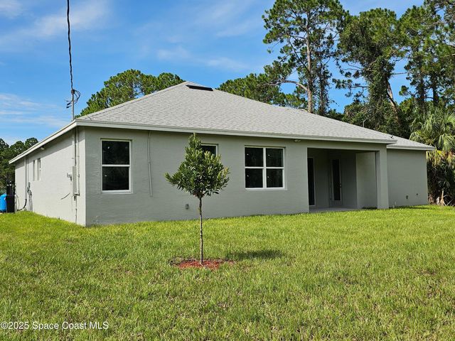 431 Falls Church Street SW, Palm Bay, FL 32908