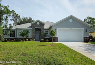 431 Falls Church Street SW, Palm Bay, FL 32908