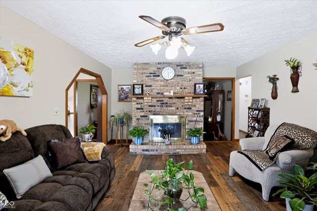 8044 S County Road 0, Clayton, IN 46118
