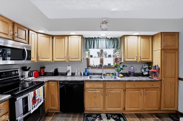8044 S County Road 0, Clayton, IN 46118