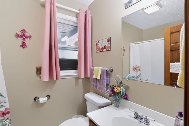 8044 S County Road 0, Clayton, IN 46118