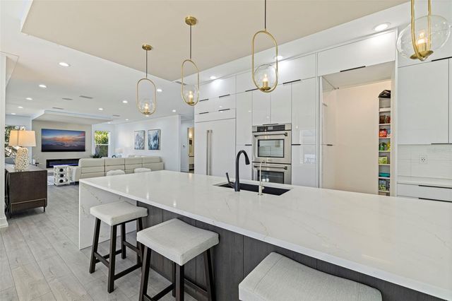 3830 SHORE ACRES BOULEVARD NE, St Petersburg, FL 33703