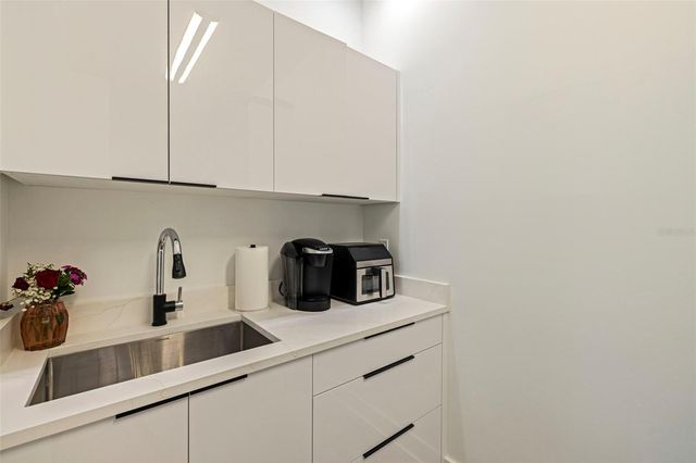 3830 SHORE ACRES BOULEVARD NE, St Petersburg, FL 33703