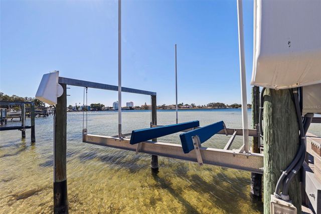 3830 SHORE ACRES BOULEVARD NE, St Petersburg, FL 33703