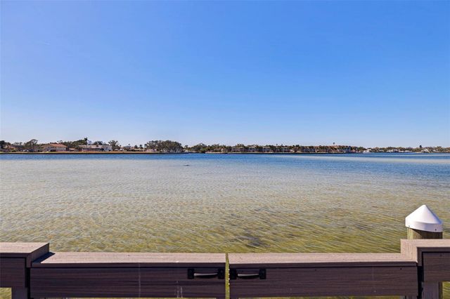 3830 SHORE ACRES BOULEVARD NE, St Petersburg, FL 33703