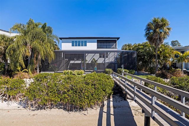 3830 SHORE ACRES BOULEVARD NE, St Petersburg, FL 33703