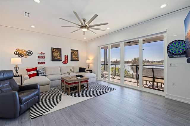 3830 SHORE ACRES BOULEVARD NE, St Petersburg, FL 33703