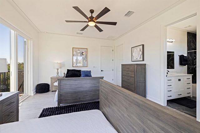 3830 SHORE ACRES BOULEVARD NE, St Petersburg, FL 33703