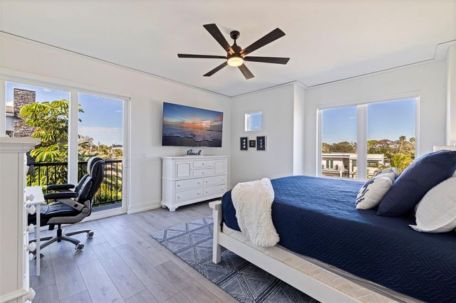 3830 SHORE ACRES BOULEVARD NE, St Petersburg, FL 33703