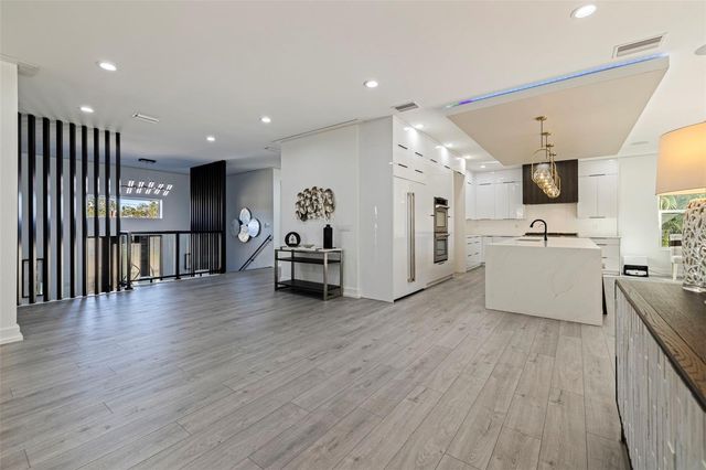 3830 SHORE ACRES BOULEVARD NE, St Petersburg, FL 33703