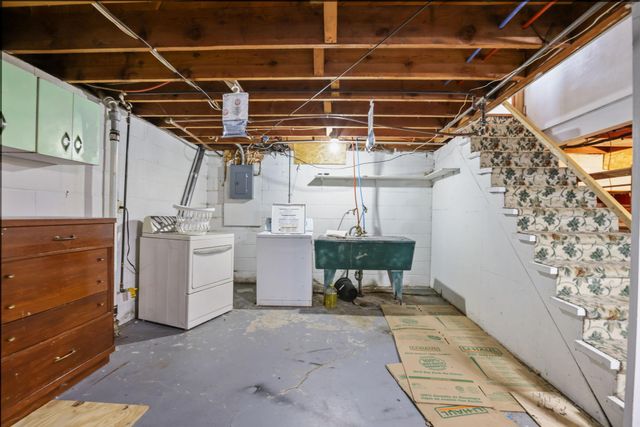 752 Orange Avenue E, Saint Paul, MN 55106