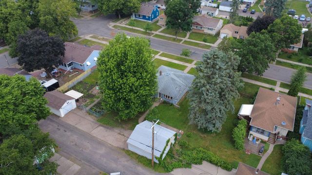 752 Orange Avenue E, Saint Paul, MN 55106
