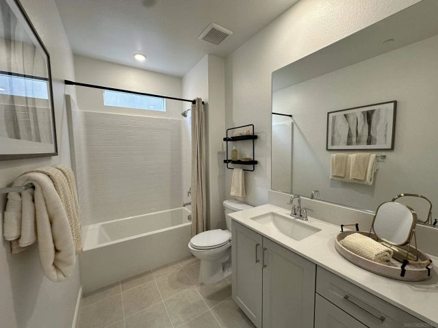2186 Tributary Rd, Chula Vista, CA 91913