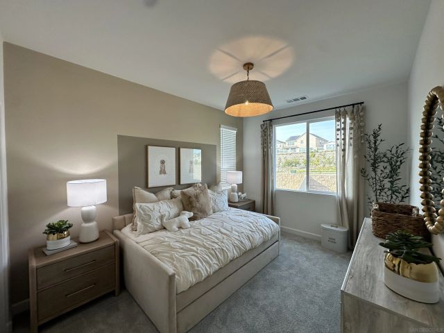 2186 Tributary Rd, Chula Vista, CA 91913