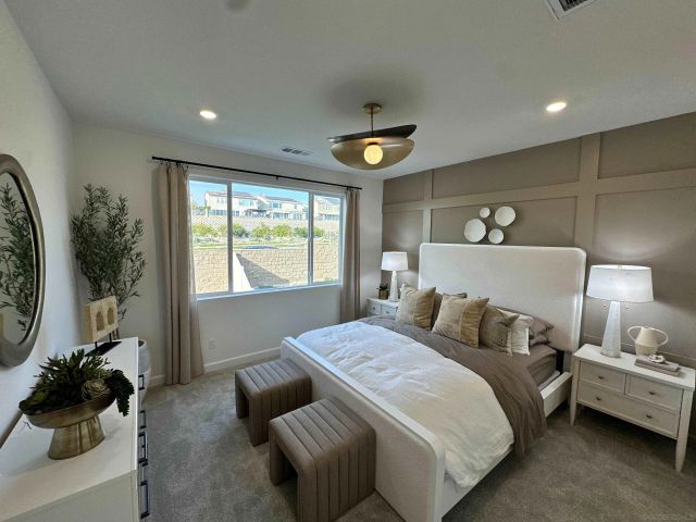 2186 Tributary Rd, Chula Vista, CA 91913