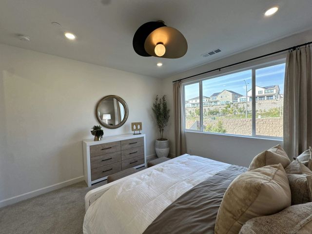 2186 Tributary Rd, Chula Vista, CA 91913