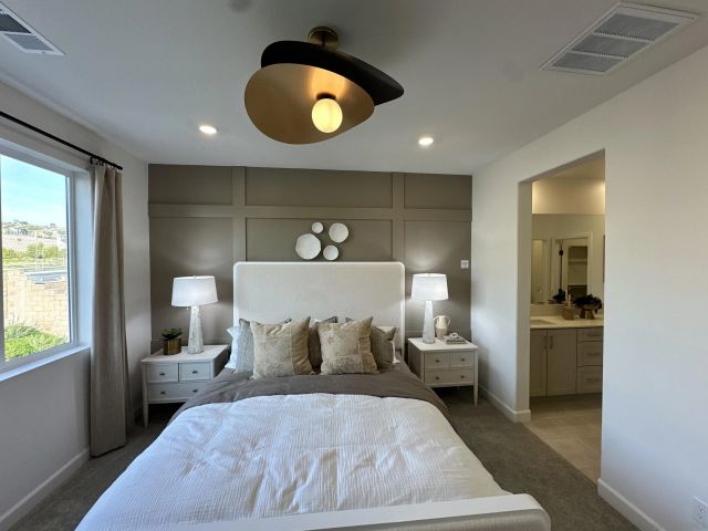 2186 Tributary Rd, Chula Vista, CA 91913