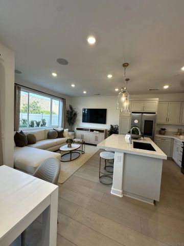 2186 Tributary Rd, Chula Vista, CA 91913