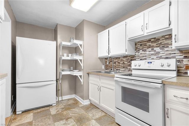 8145 Colin DR, Norfolk, VA 23518