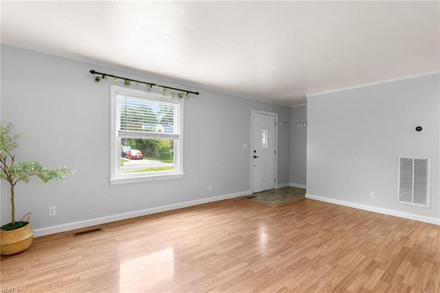 8145 Colin DR, Norfolk, VA 23518