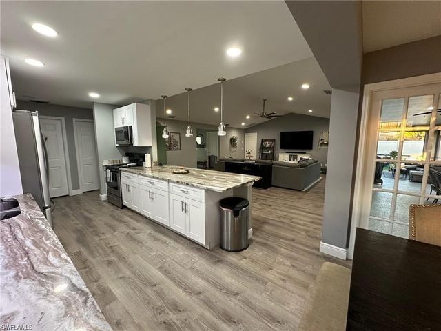 1714 SE 2nd ST, Cape Coral, FL 33990