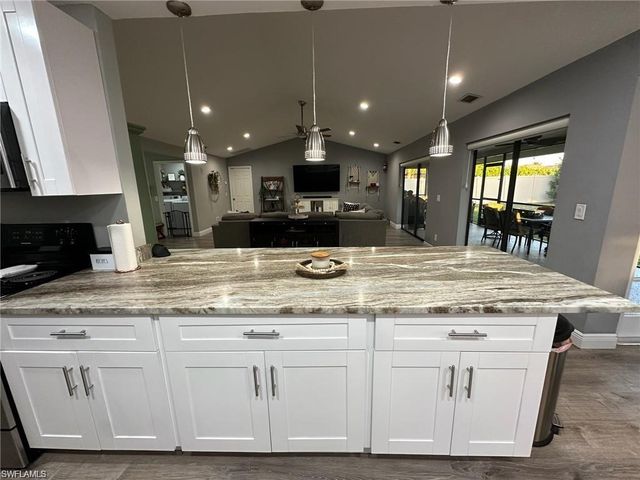 1714 SE 2nd ST, Cape Coral, FL 33990