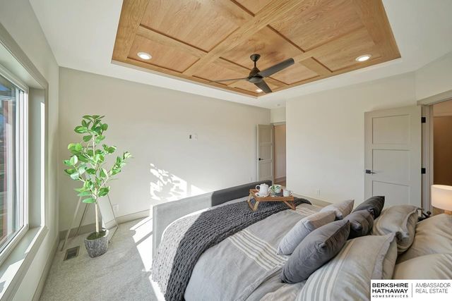 3656 S 217 Street, Elkhorn, NE 68022