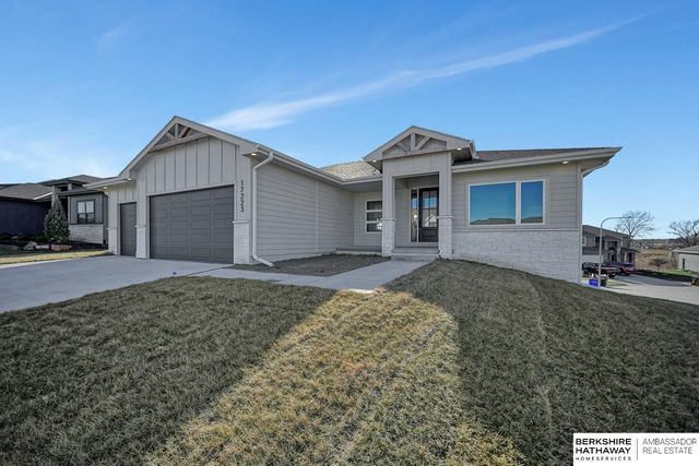 3656 S 217 Street, Elkhorn, NE 68022