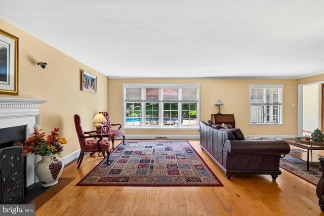 954 SAINT MATTHEWS RD, Chester Springs, PA 19425