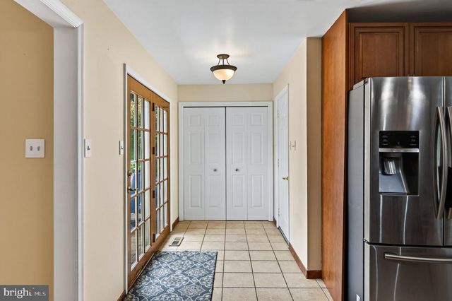 954 SAINT MATTHEWS RD, Chester Springs, PA 19425