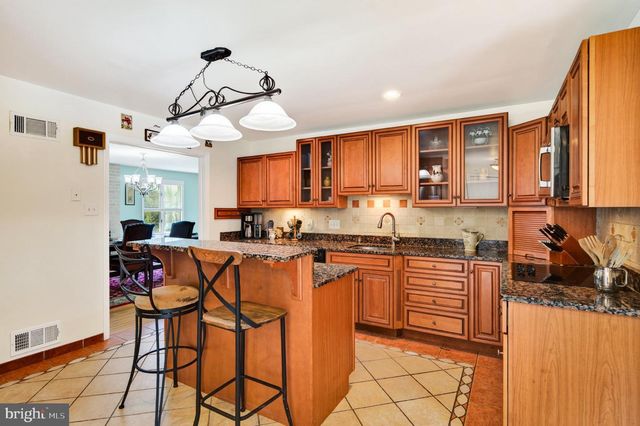 954 SAINT MATTHEWS RD, Chester Springs, PA 19425