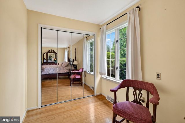 954 SAINT MATTHEWS RD, Chester Springs, PA 19425