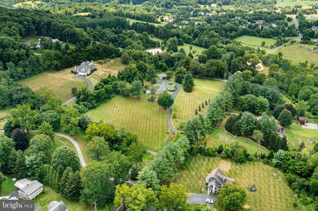 954 SAINT MATTHEWS RD, Chester Springs, PA 19425