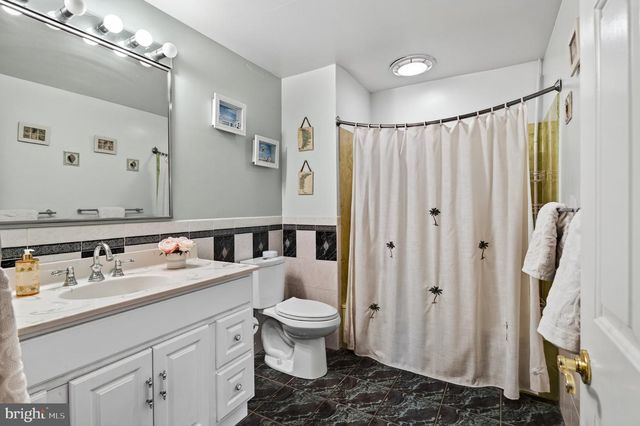 954 SAINT MATTHEWS RD, Chester Springs, PA 19425