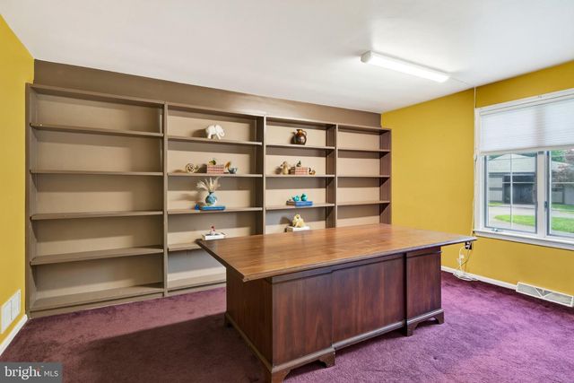 954 SAINT MATTHEWS RD, Chester Springs, PA 19425