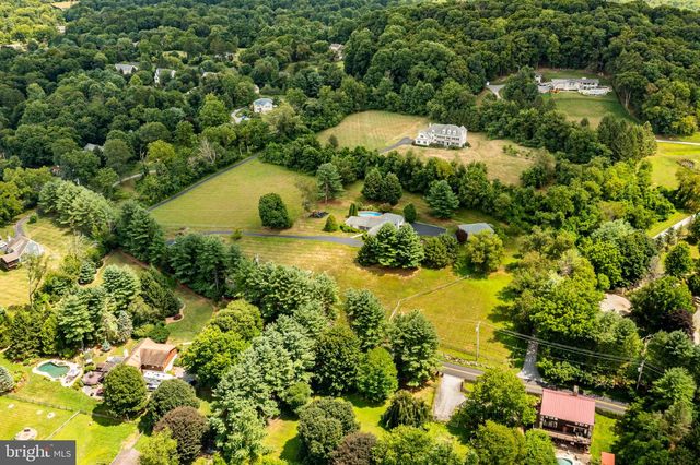 954 SAINT MATTHEWS RD, Chester Springs, PA 19425
