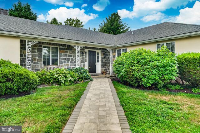 954 SAINT MATTHEWS RD, Chester Springs, PA 19425