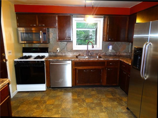 1315 Lehigh Station Road, Henrietta, NY 14467