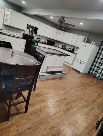 1008 N 1008 Avenue, Tulsa, OK 74110