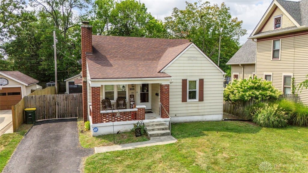 208 N Wolf Creek Street, Brookville, OH 45309