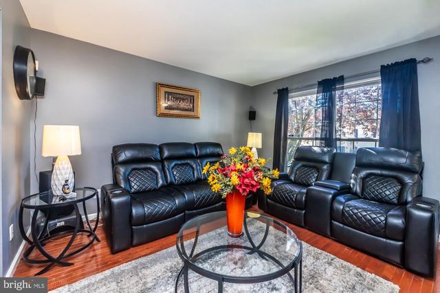 112 COUNTRY RUN DR, Coatesville, PA 19320