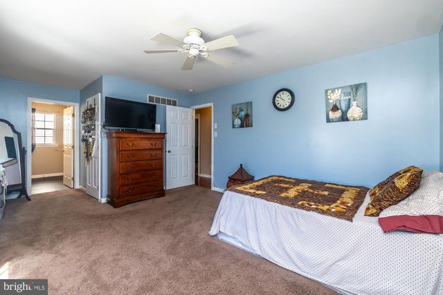 112 COUNTRY RUN DR, Coatesville, PA 19320