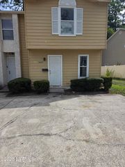 4649 BARNES Road S, Jacksonville, FL 32207